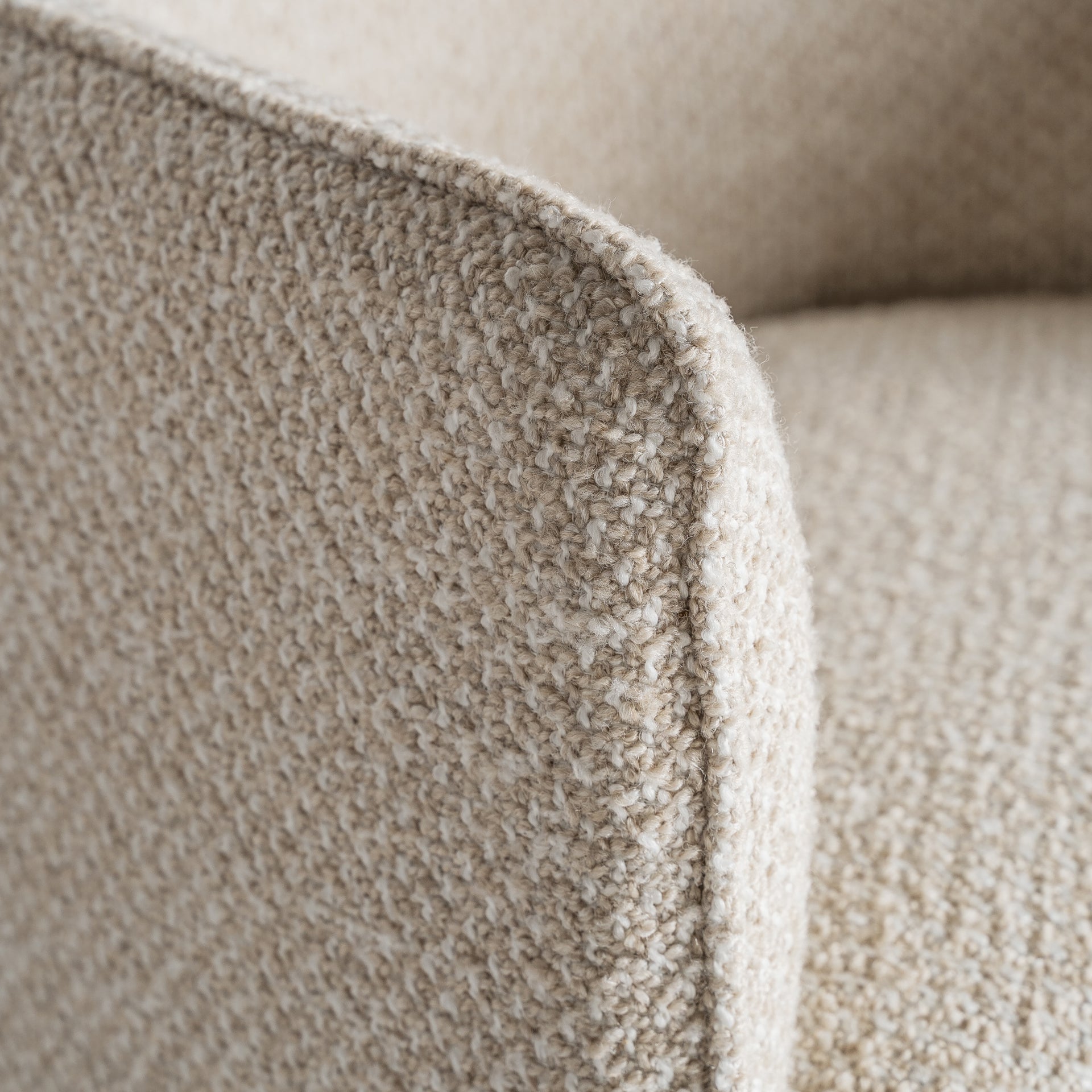 MAYUN ARMCHAIR